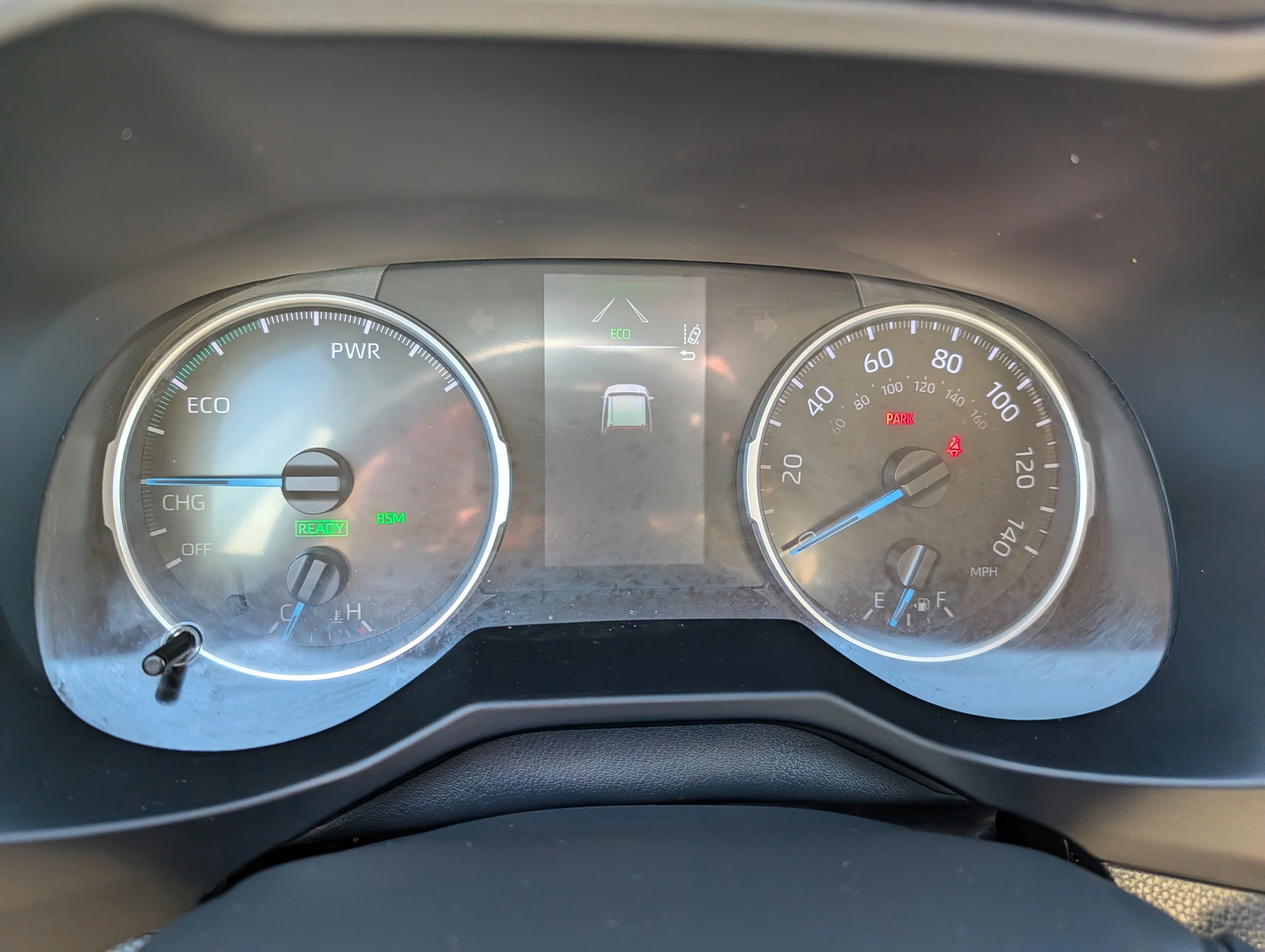 Used 2022 White Toyota Hybrid XLE image 25