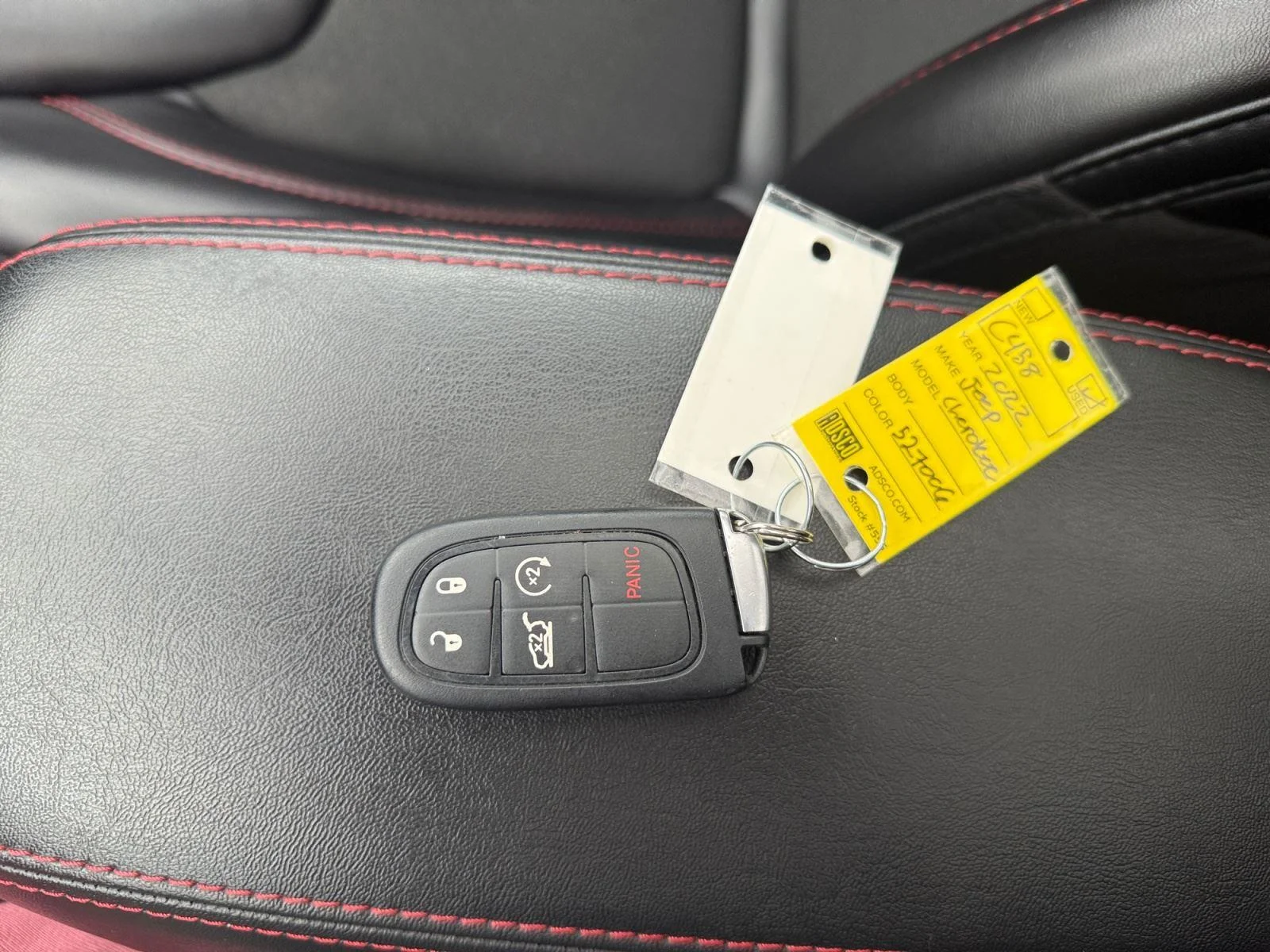Used 2022 Granite Crystal Metallic Jeep Trailhawk image 33