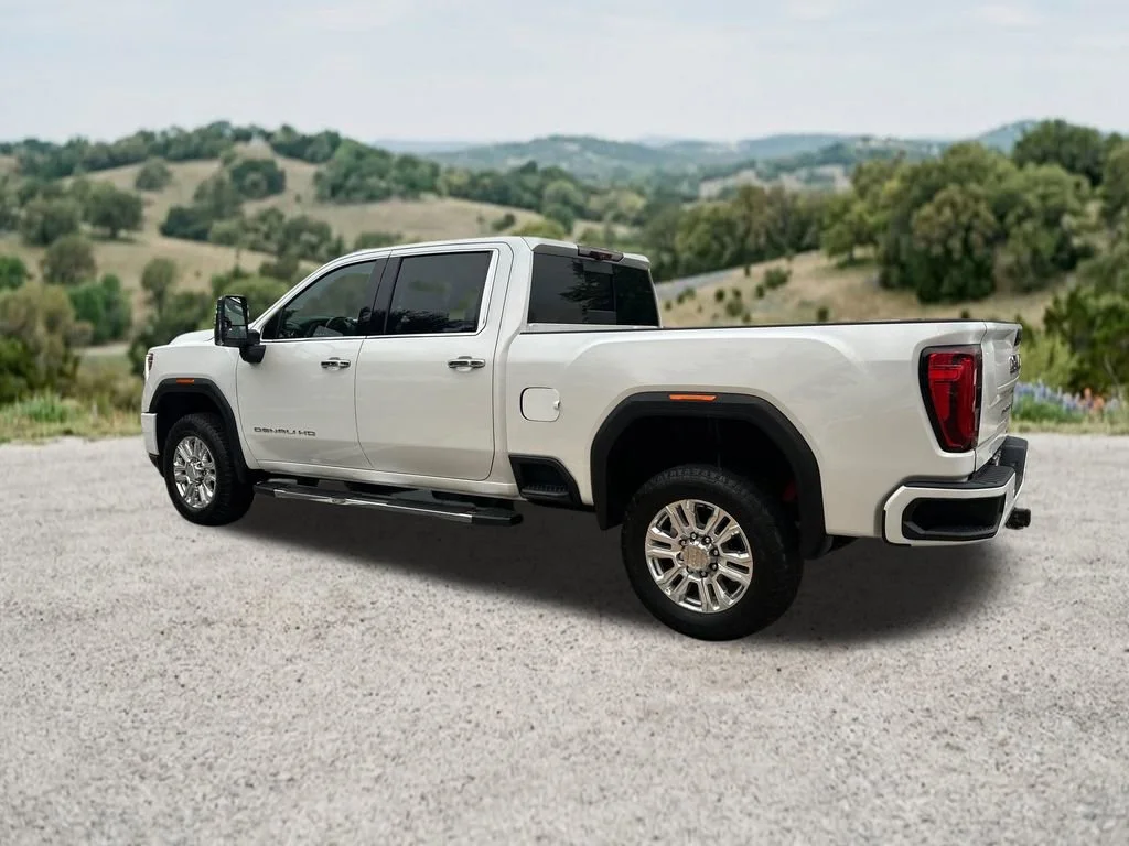 Used 2023 White Frost Tricoat GMC Denali image 6