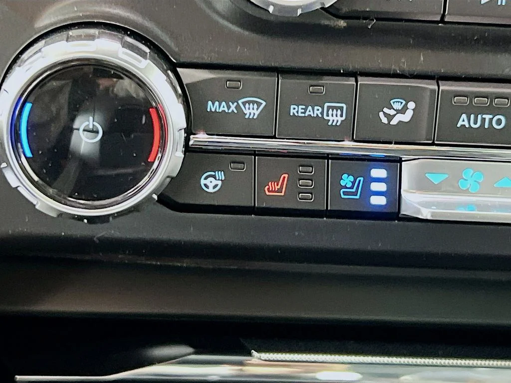 New 2026 Oxford White Ford Lariat image 24