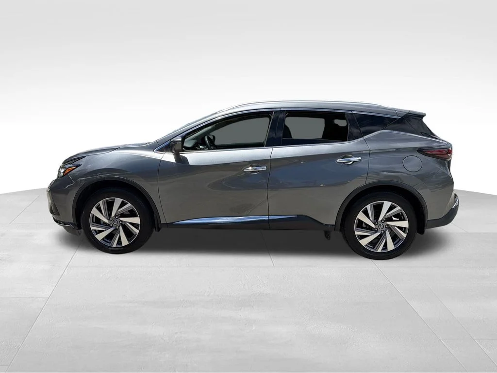 Used 2021 Gray Nissan SL image 4
