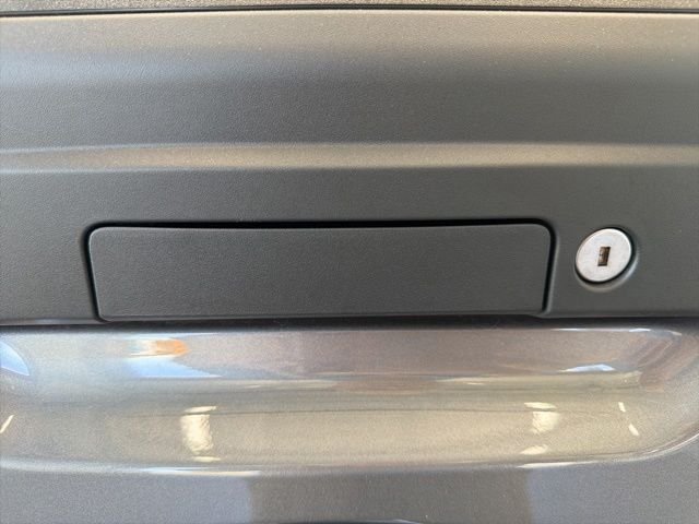 New 2026 Carbonized Gray Metallic Ford XLT image 9