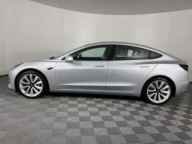 Used 2018 Silver Tesla Long Range Battery image 4