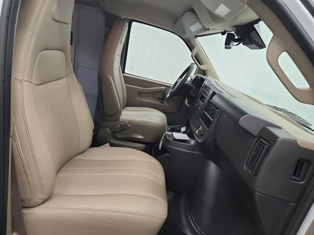 New 2026 White Chevrolet Work Van image 31