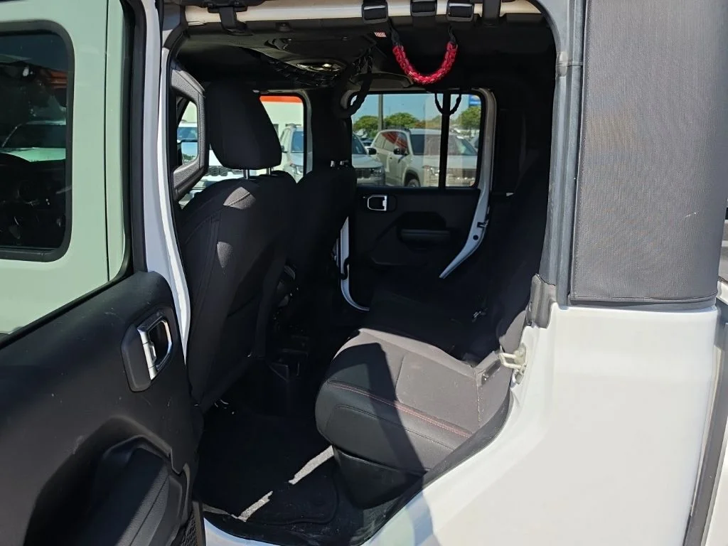 Used 2023 White/off-white Jeep Rubicon image 22