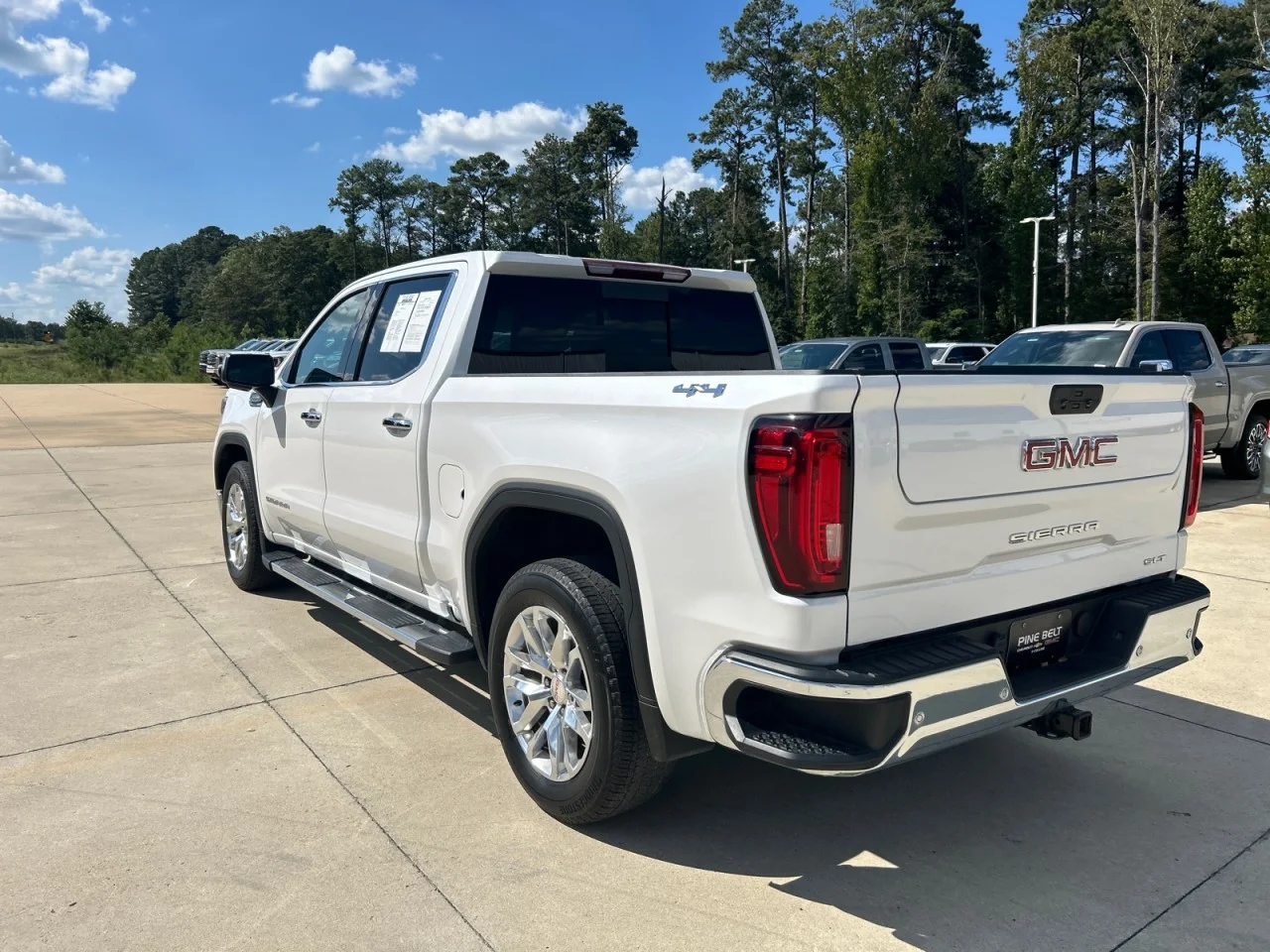Used 2020 WHITE FROST TRICOAT GMC SLT image 4