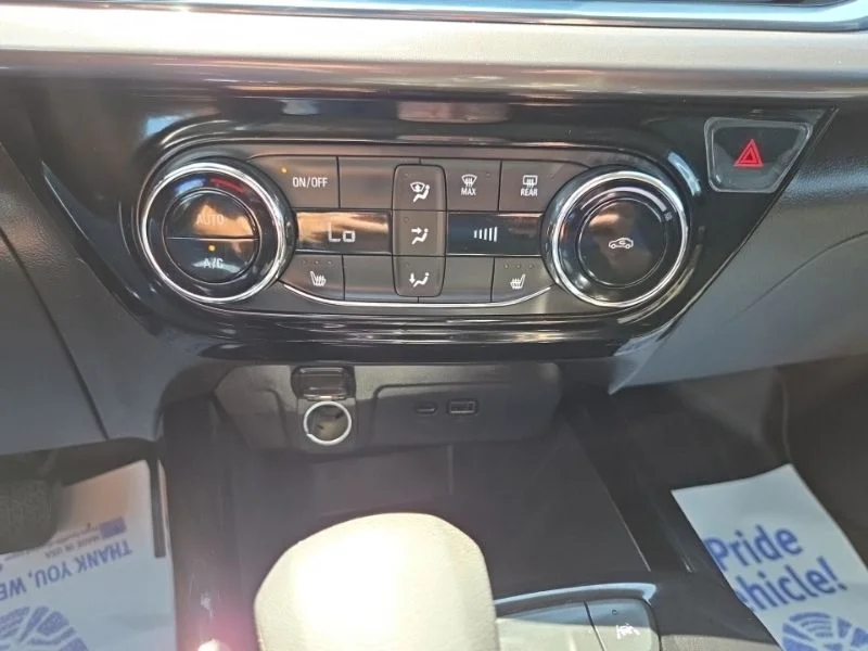 Used 2025 Blue Chevrolet ACTIV image 33