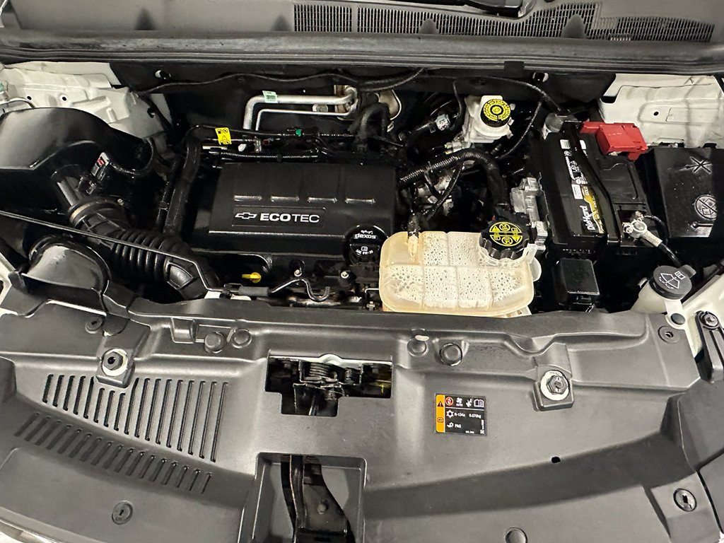 Used 2020 White Chevrolet LS image 34