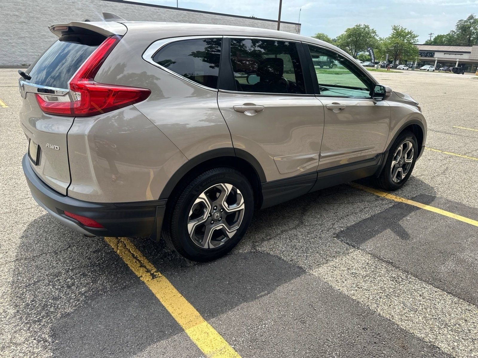 Used 2017 Sandstorm Metallic Honda EX-L image 19