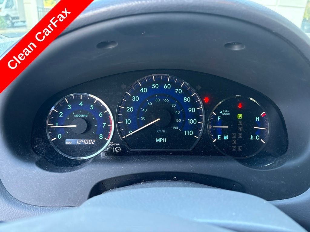 Used 2009 White Toyota XLE image 6