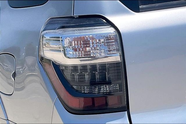 Used 2020 Silver Toyota SR5 image 27