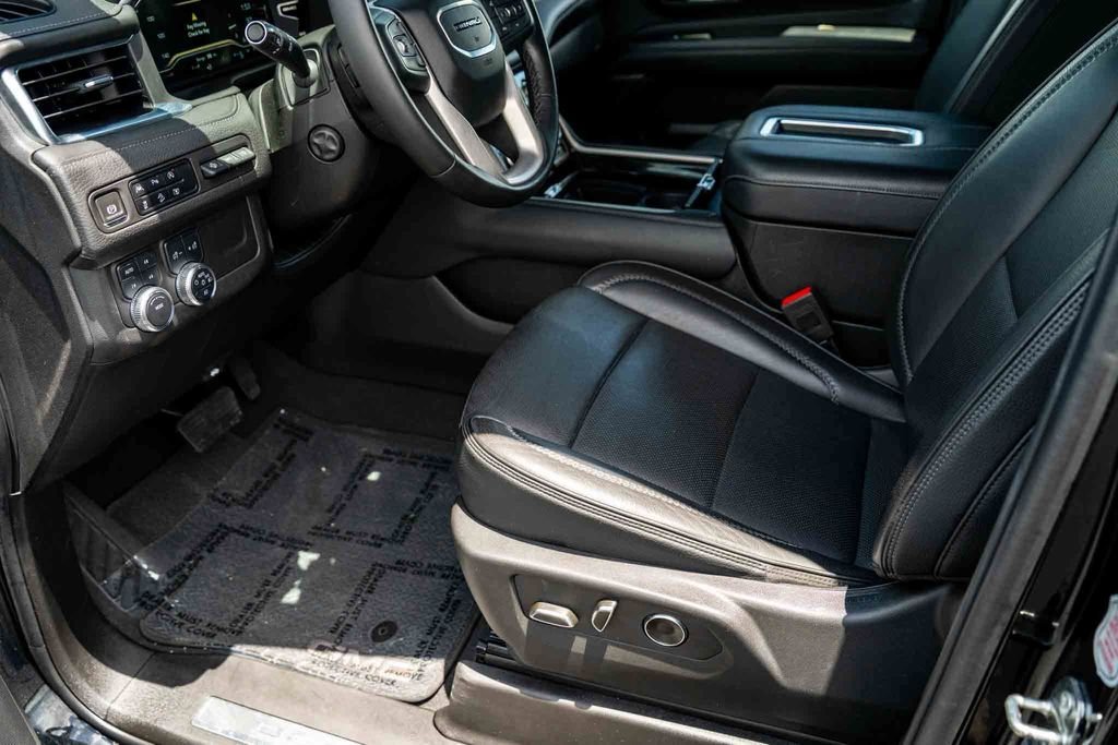 Used 2024 Black GMC Denali image 11
