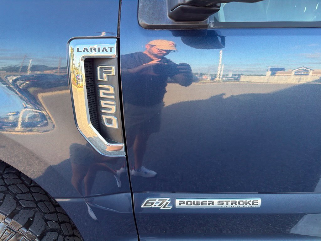 Used 2019 Blue Ford Lariat image 14