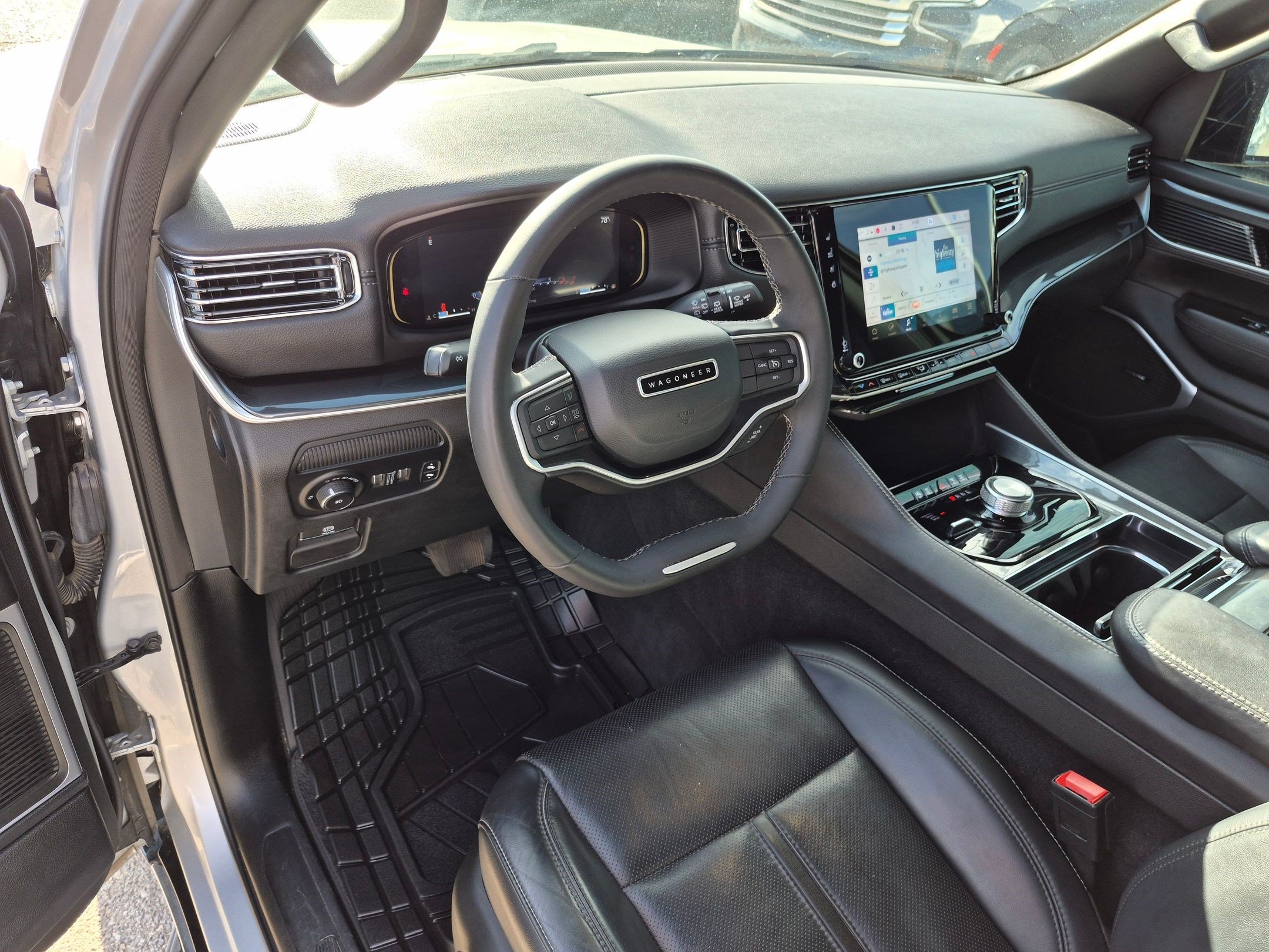 Used 2023 Silver Zynith Jeep Base image 14