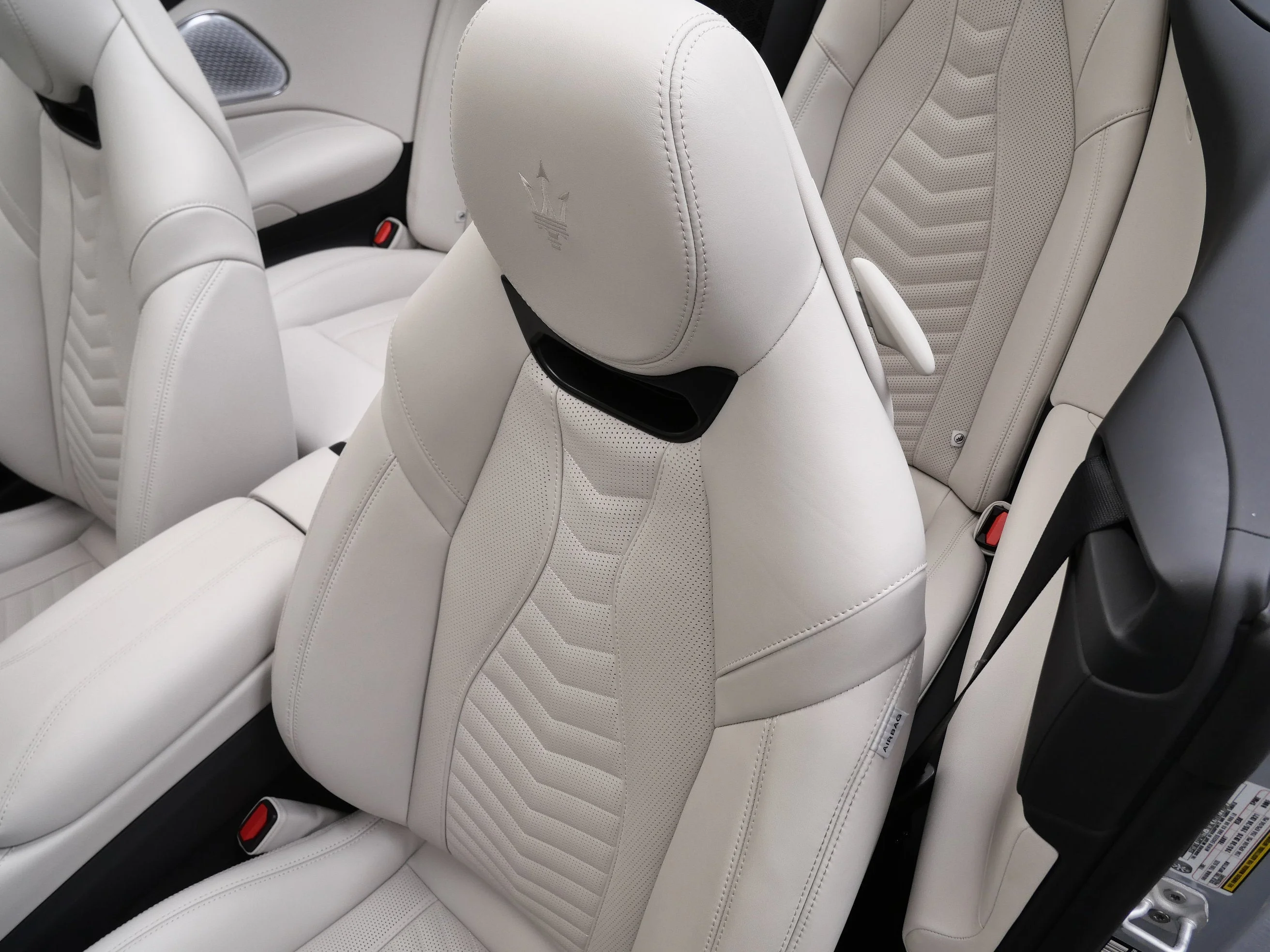 2025 Maserati GranCabrio Base - Photo 20