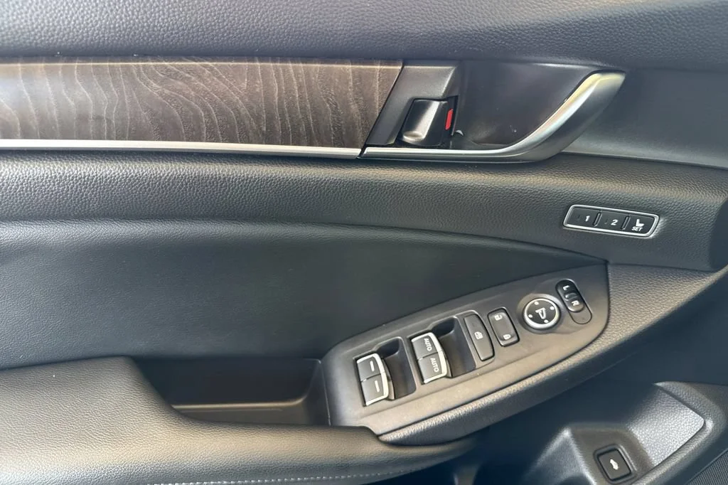 2018 Honda Accord Touring - Photo 11