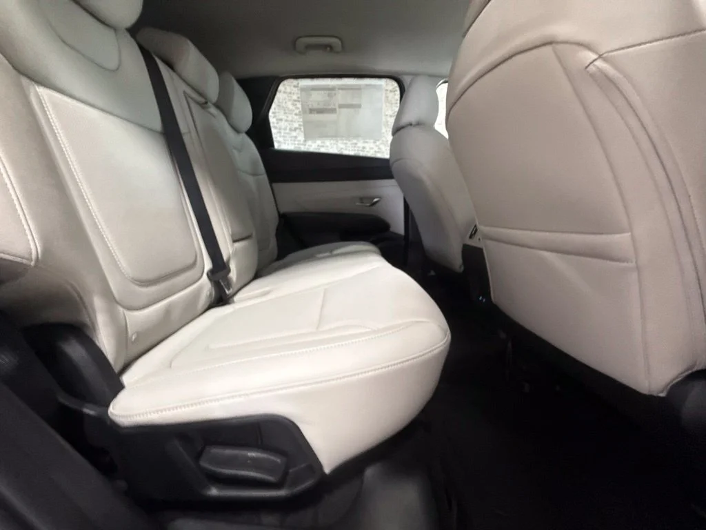 New 2026 Phantom Black Hyundai SEL Plus image 13