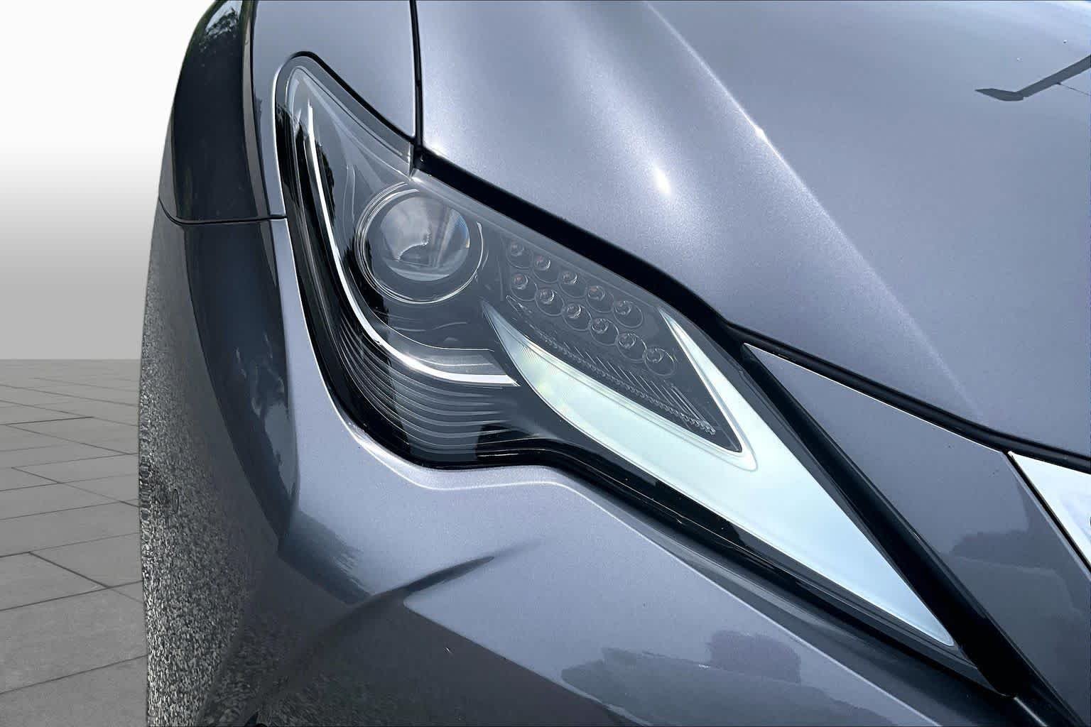 Used 2019 Nebula Gray Pearl Lexus  image 28