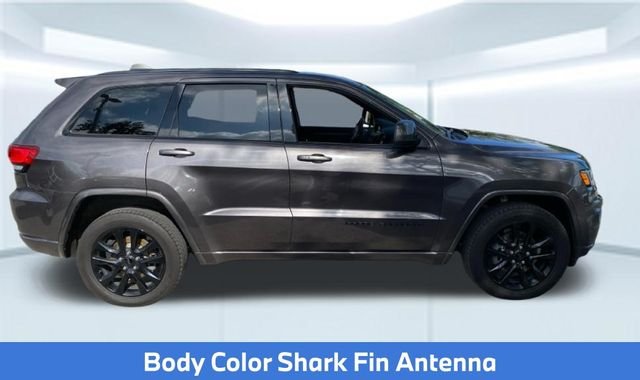 Used 2019 Gray Jeep Altitude image 8