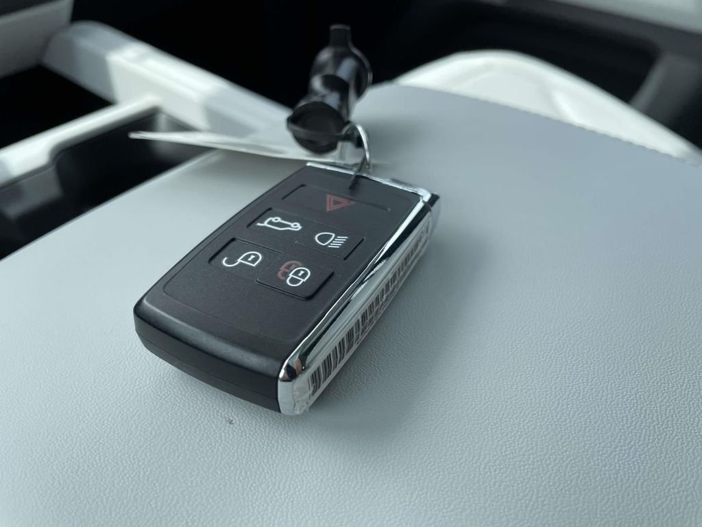 2026 Land Rover Defender S - Photo 40