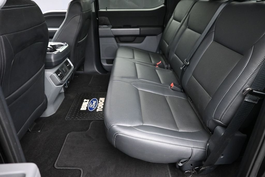 Used 2021 Black Ford XLT image 11