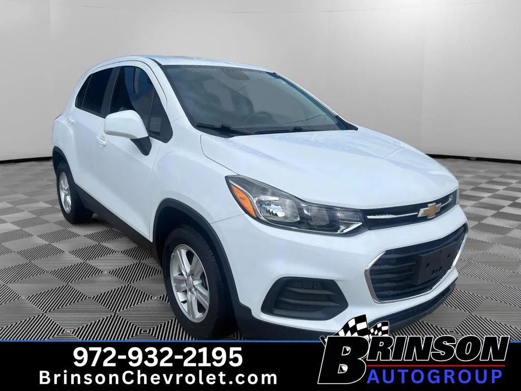 2020 Chevrolet Trax LS's photo