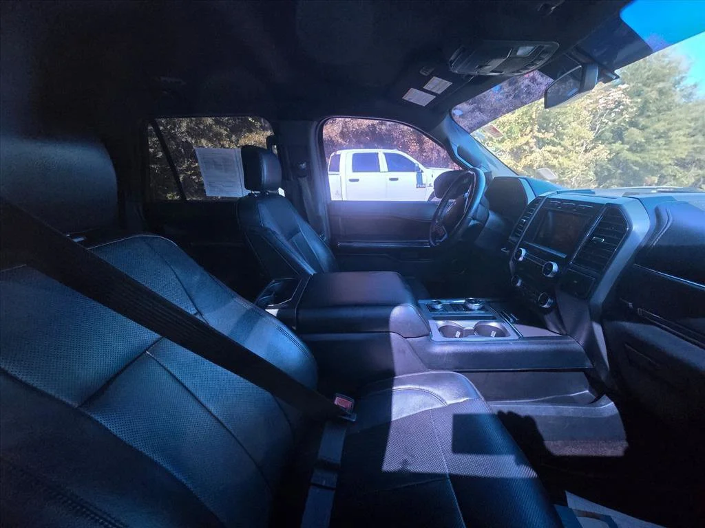 Used 2018 Black Ford XLT image 9