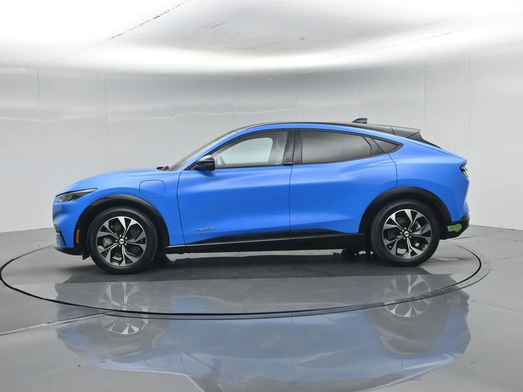 Used 2023 Blue Ford Premium image 28