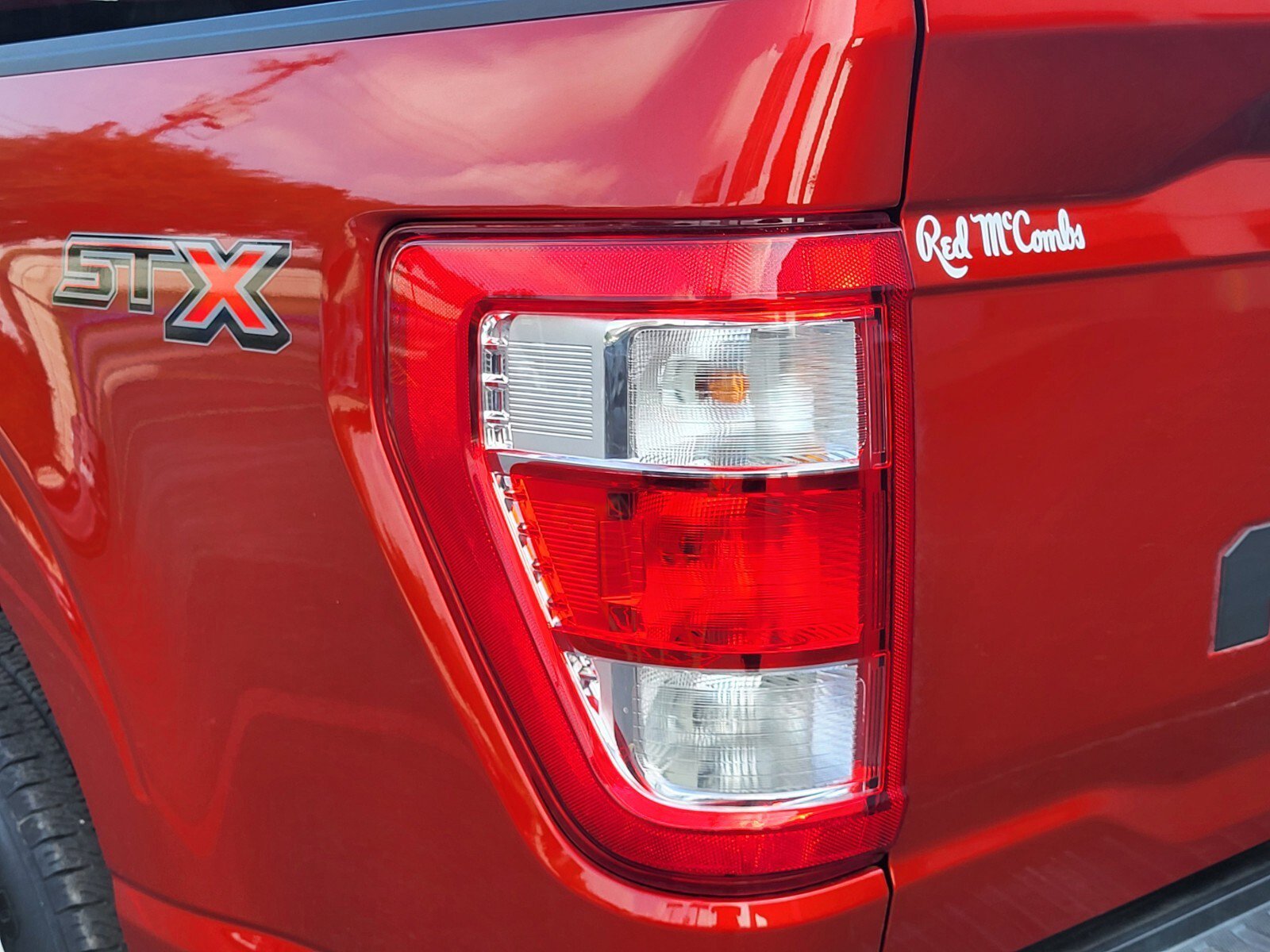 Used 2023 Hot Pepper Red Ford XL image 11