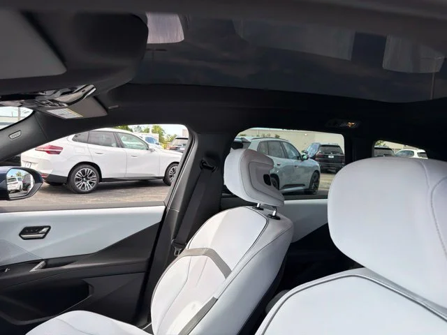 New 2027 Ocean Wave Blue Metallic BMW  image 9