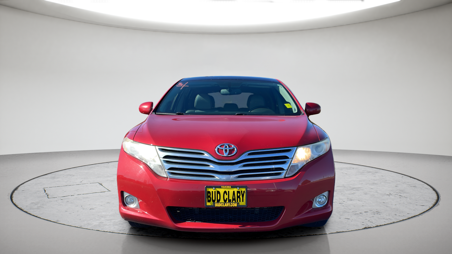 Used 2012 Red Toyota XLE image 2