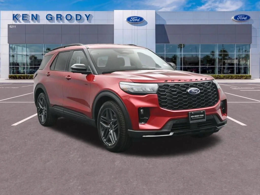 2026 Ford Explorer ST-LINE RWD's photo
