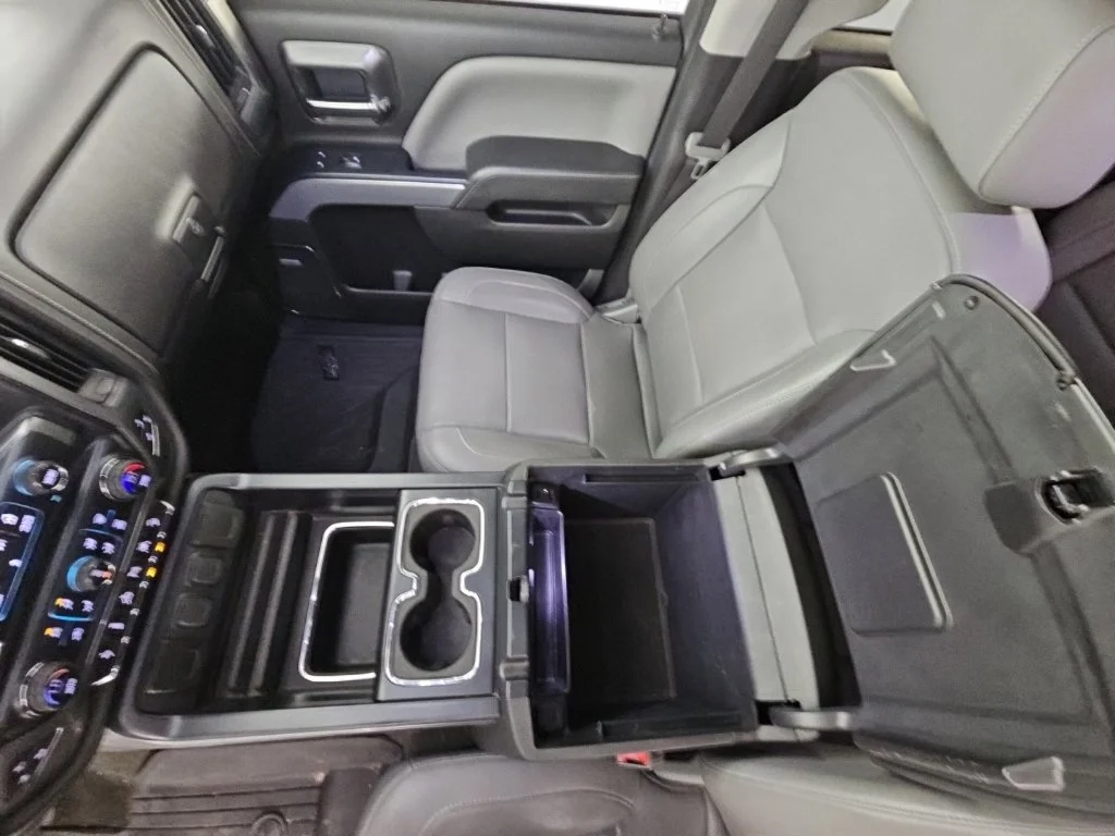 Used 2018 Blue Chevrolet LTZ image 31