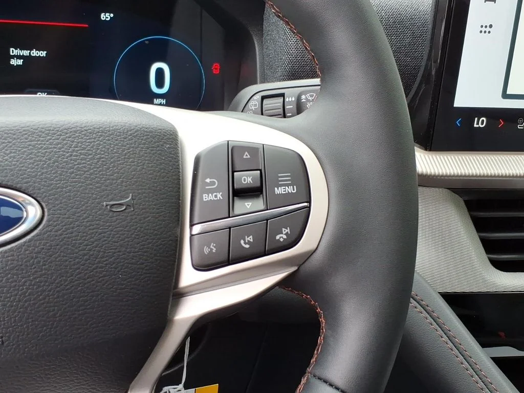 New 2026 Star White Metallic Tri-Coat Ford Active image 17