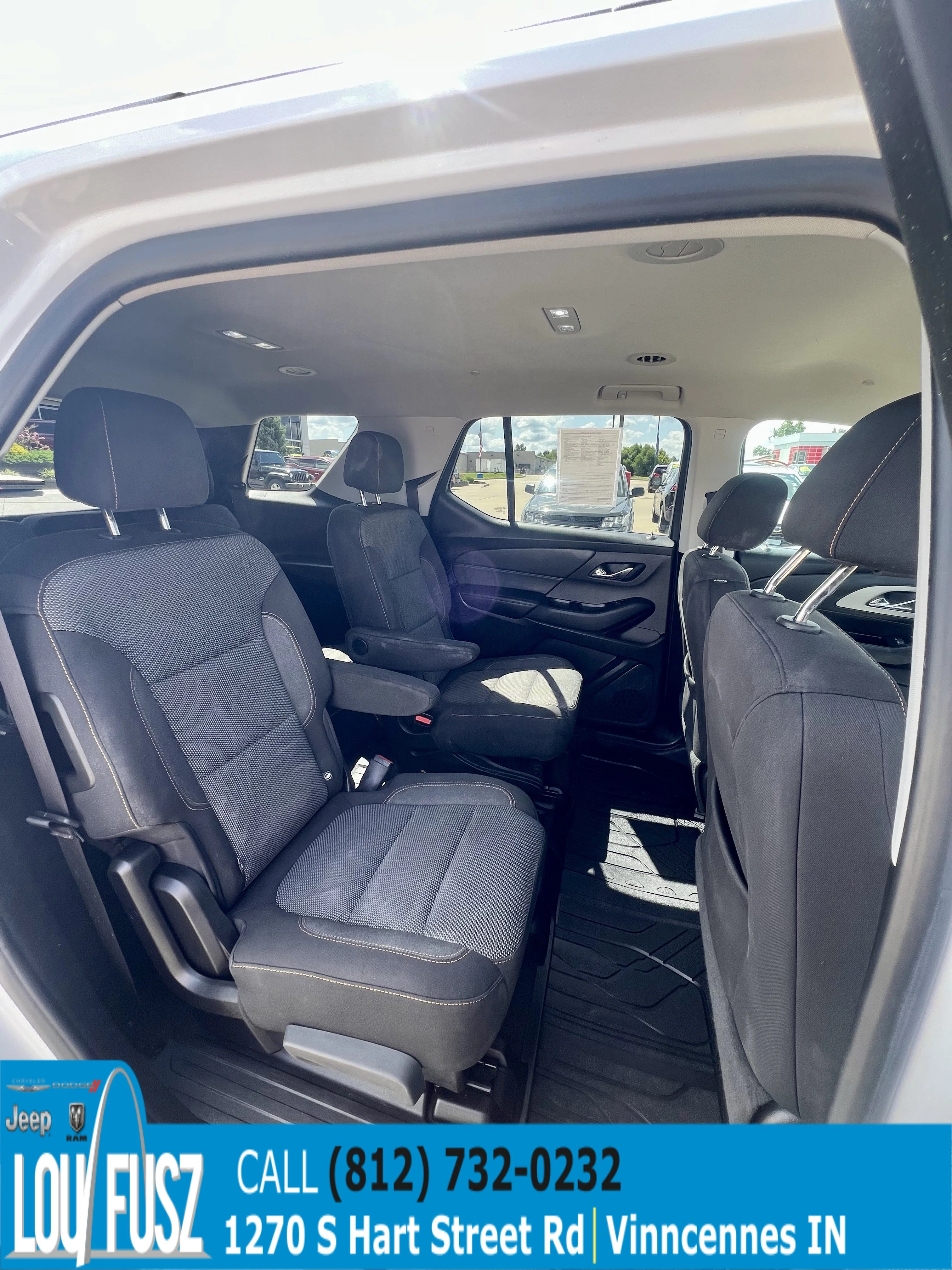 Used 2019 Summit White Chevrolet LT Cloth image 20