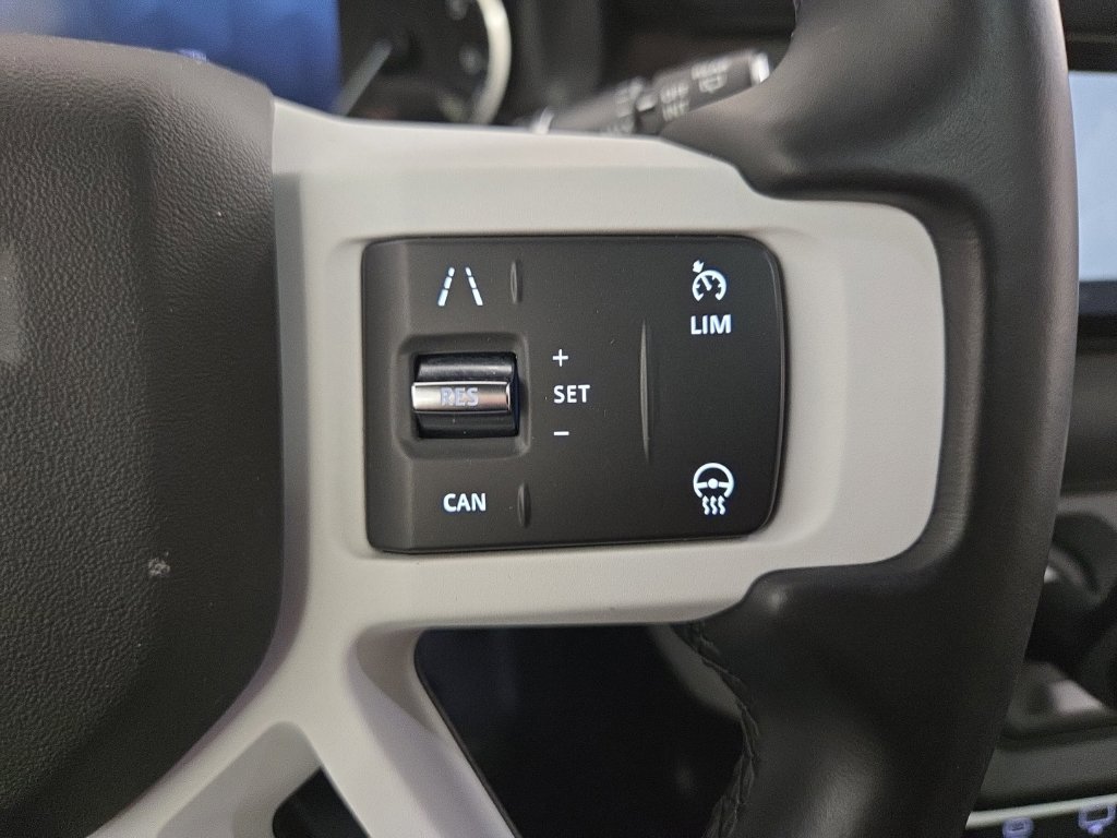 Certified Used 2023 Fuji White Land Rover S image 18