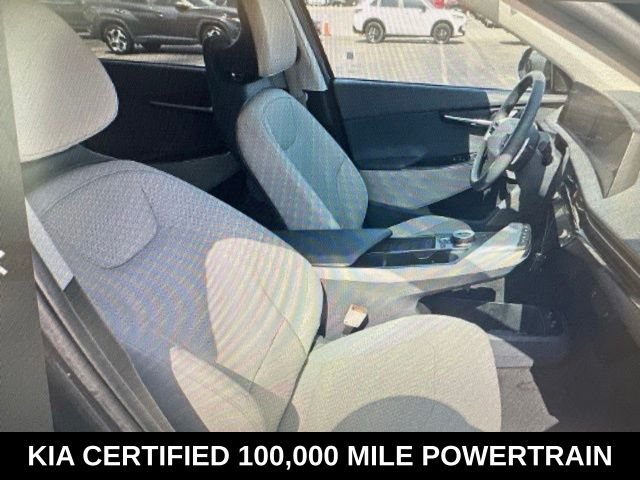 Used 2023 Blue Kia Wind image 10