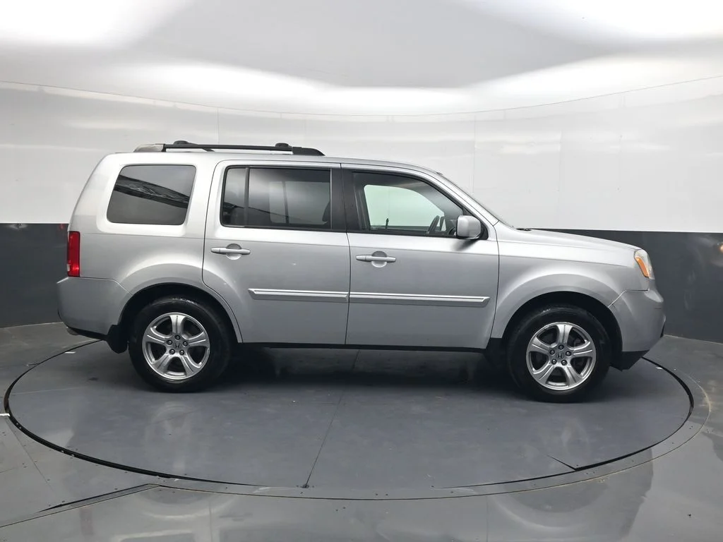 Used 2012 Polished Metal Metallic Honda EX-L image 3