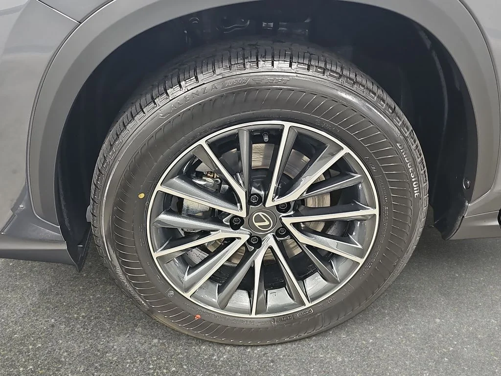 New 2026 Cloudburst Gray Lexus PREMIUM PLUS AWD image 31