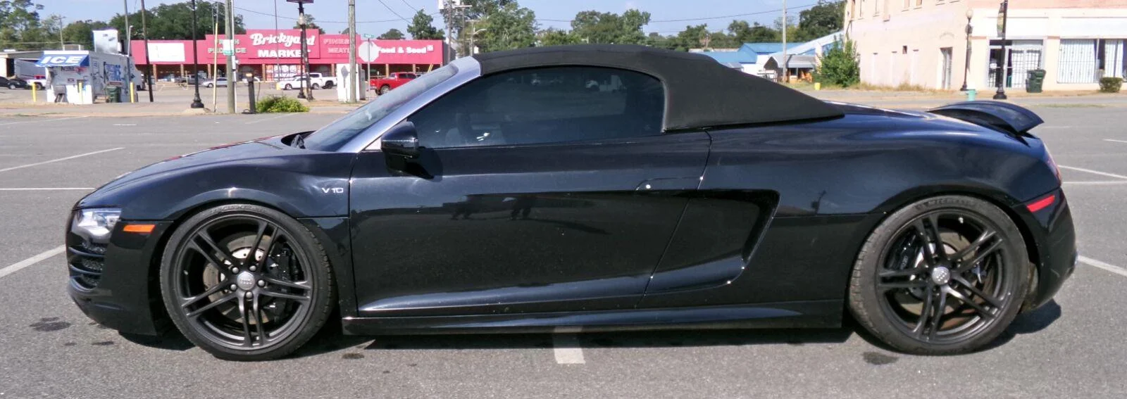 Used 2011  Audi 5.2L image 2