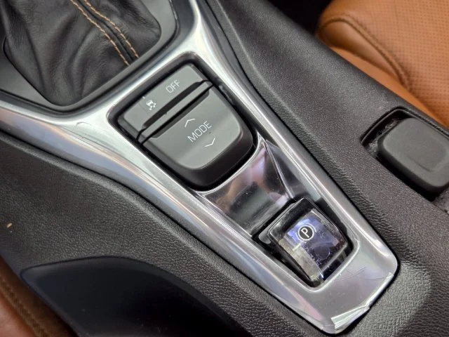 Used 2016 White Chevrolet 2LT image 18