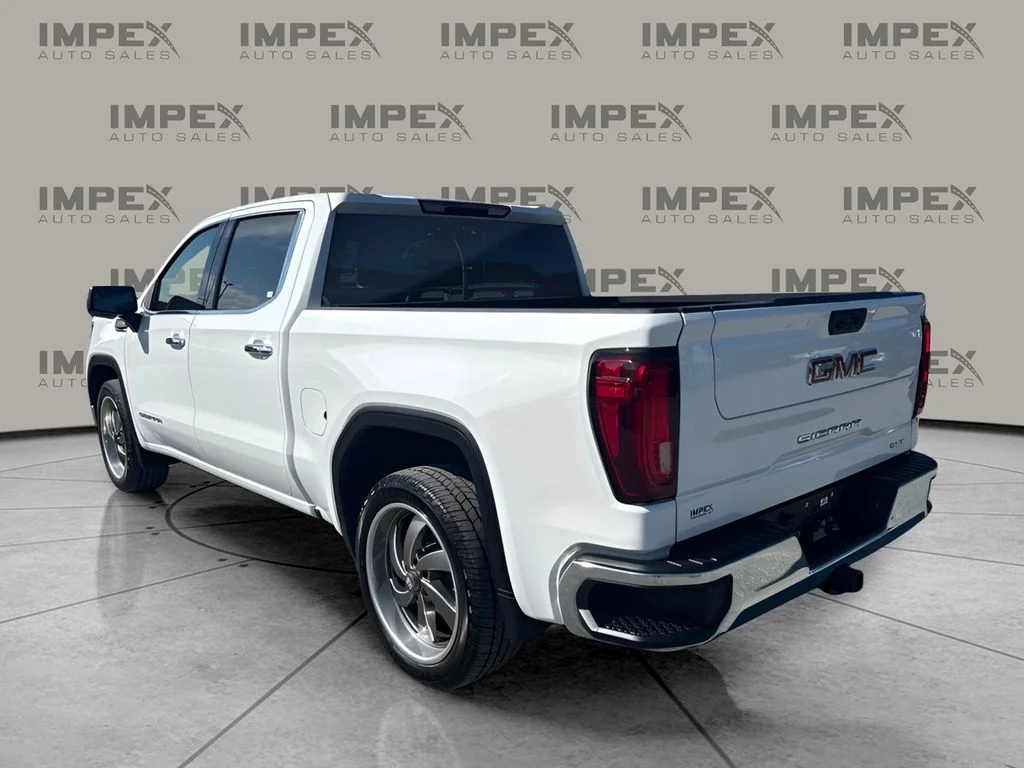 Used 2024 White GMC SLT image 2