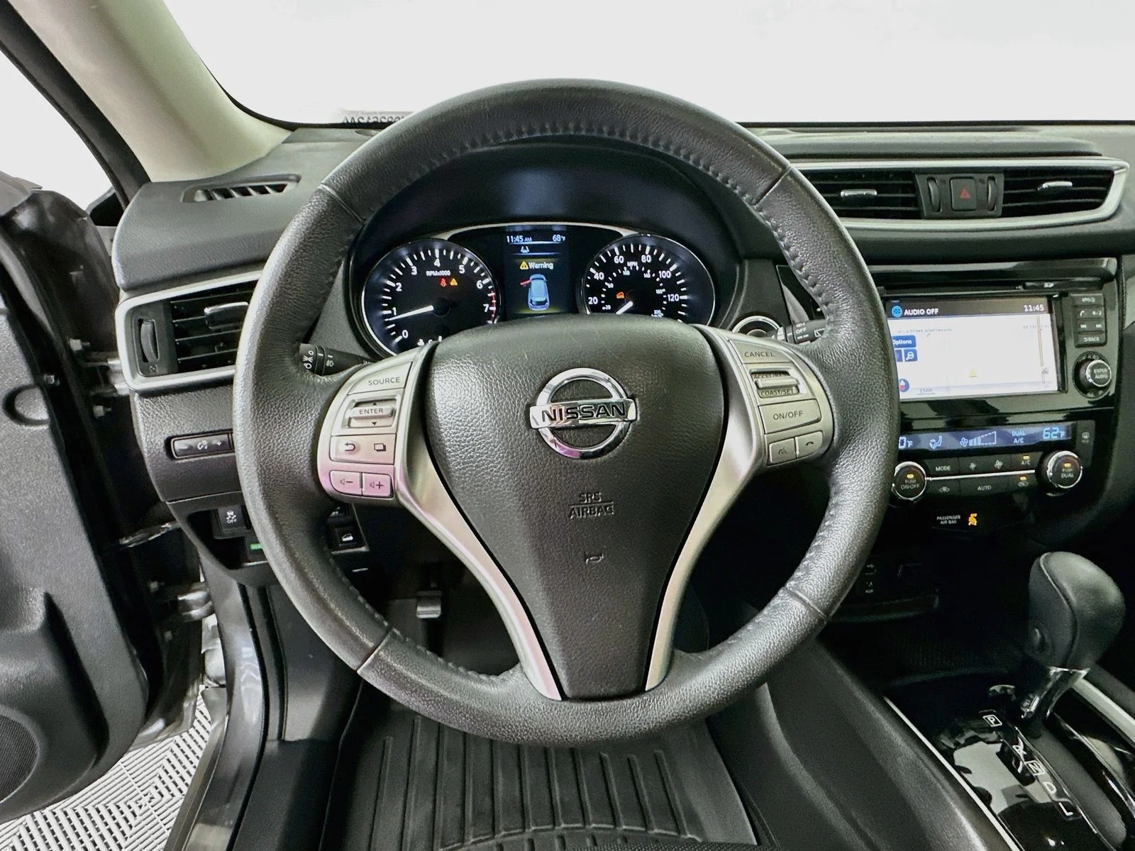 Used 2015 Gun Metallic Nissan SL image 11