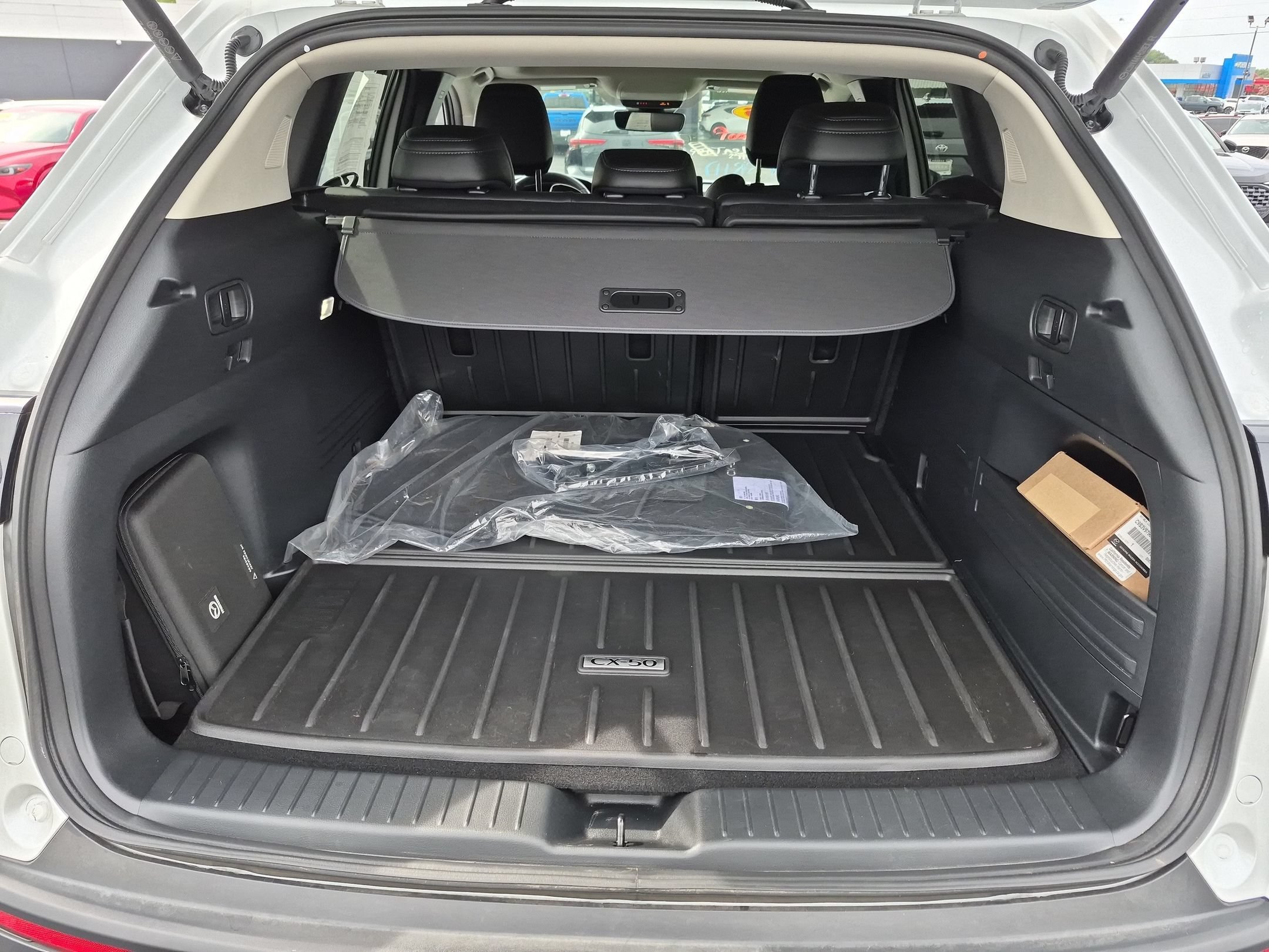 Used 2026 Wind Chill Pearl Mazda Premium Plus image 32