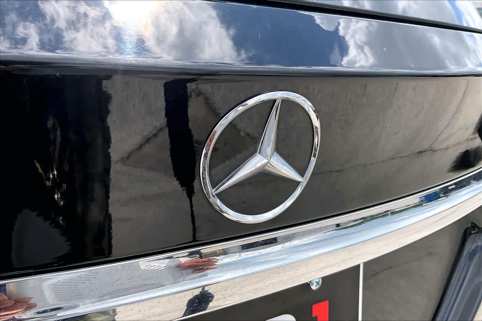 Used 2020 Black Mercedes-Benz GLA 250 image 30
