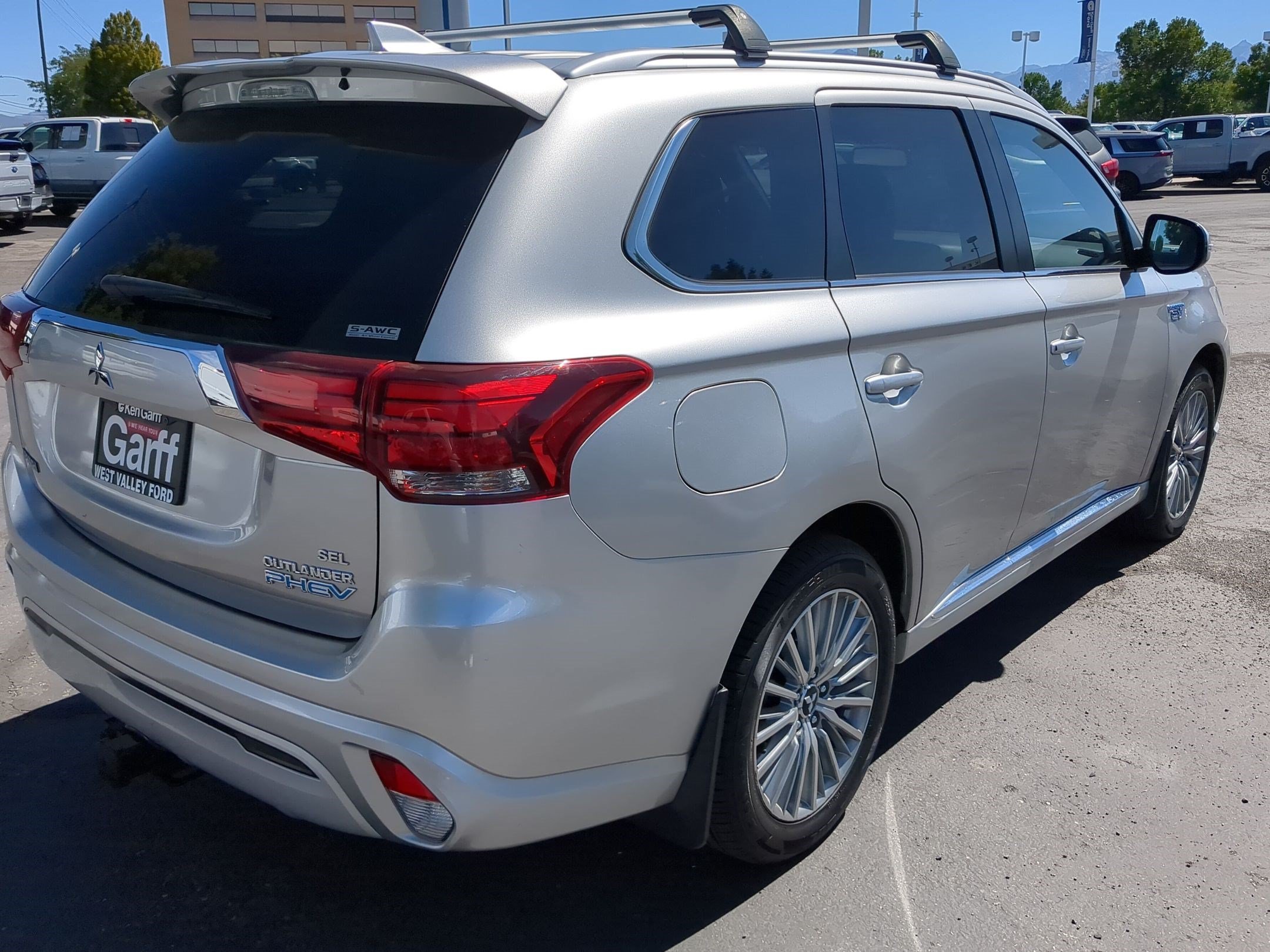 Used 2019 Alloy Silver Metallic Mitsubishi SEL image 3
