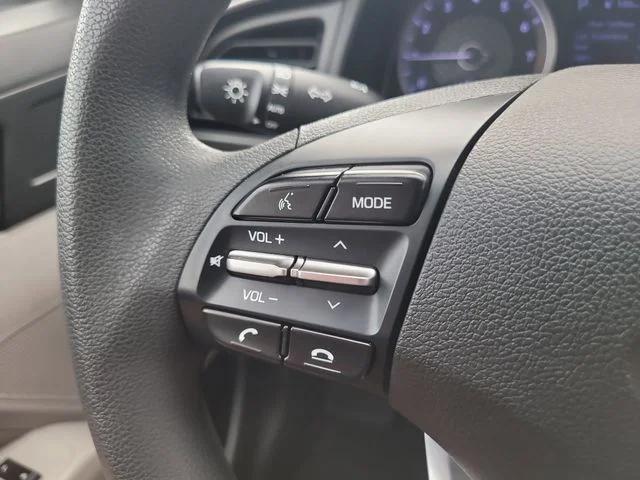 Used 2020 Silver Hyundai SEL image 27