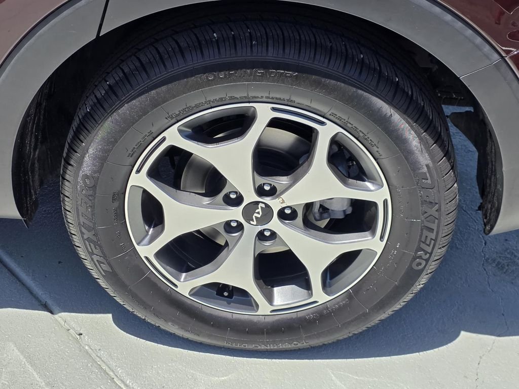Used 2022 Purple Kia EX image 40
