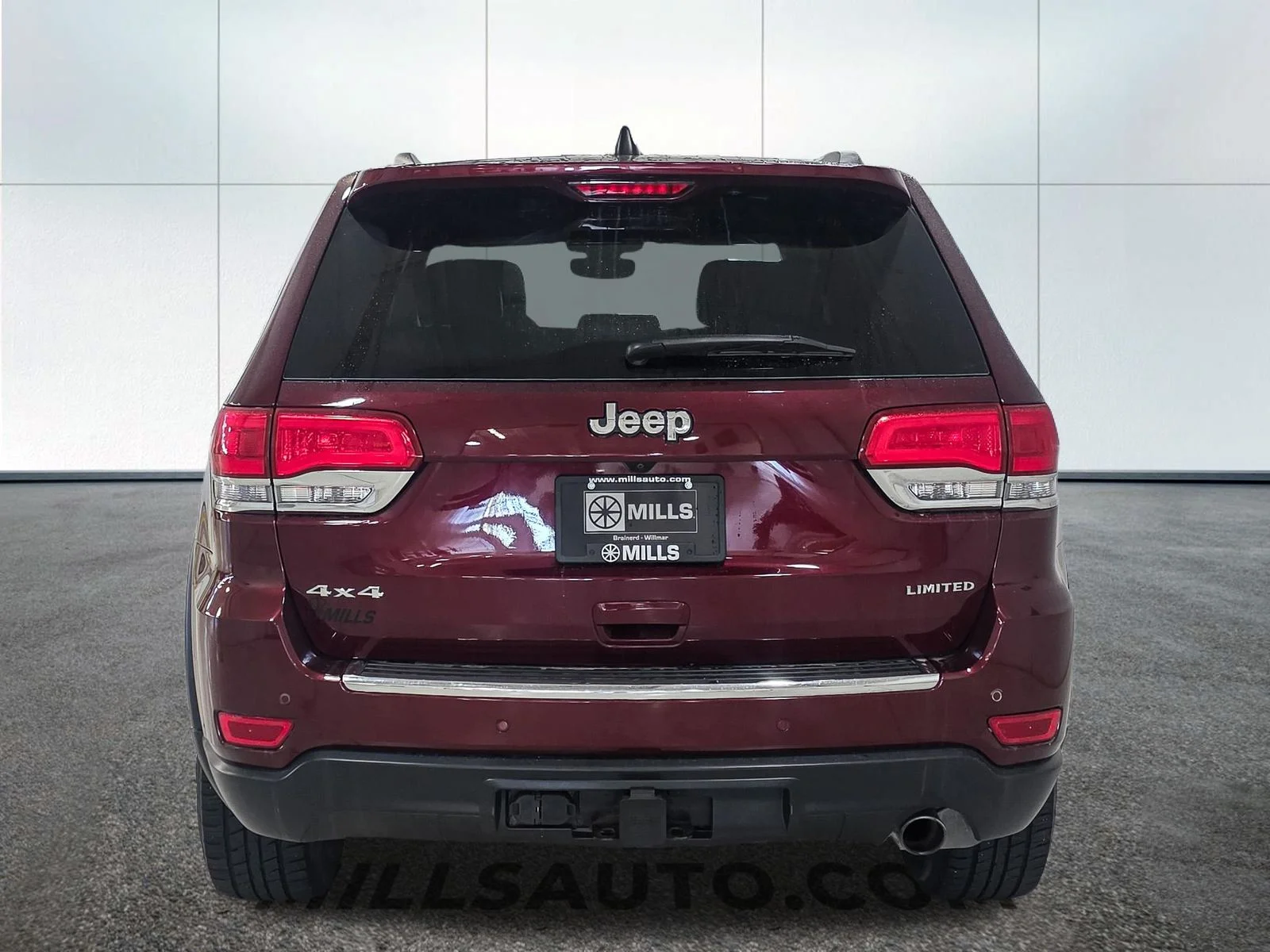 Used 2018 Red Jeep Limited image 6