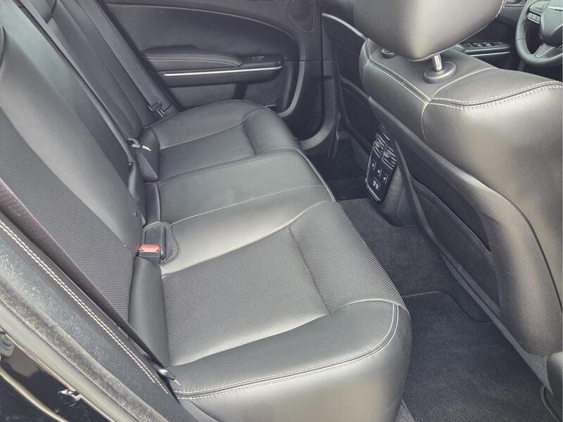Used 2023 Gloss Black CHRYSLER 300S RWD image 17